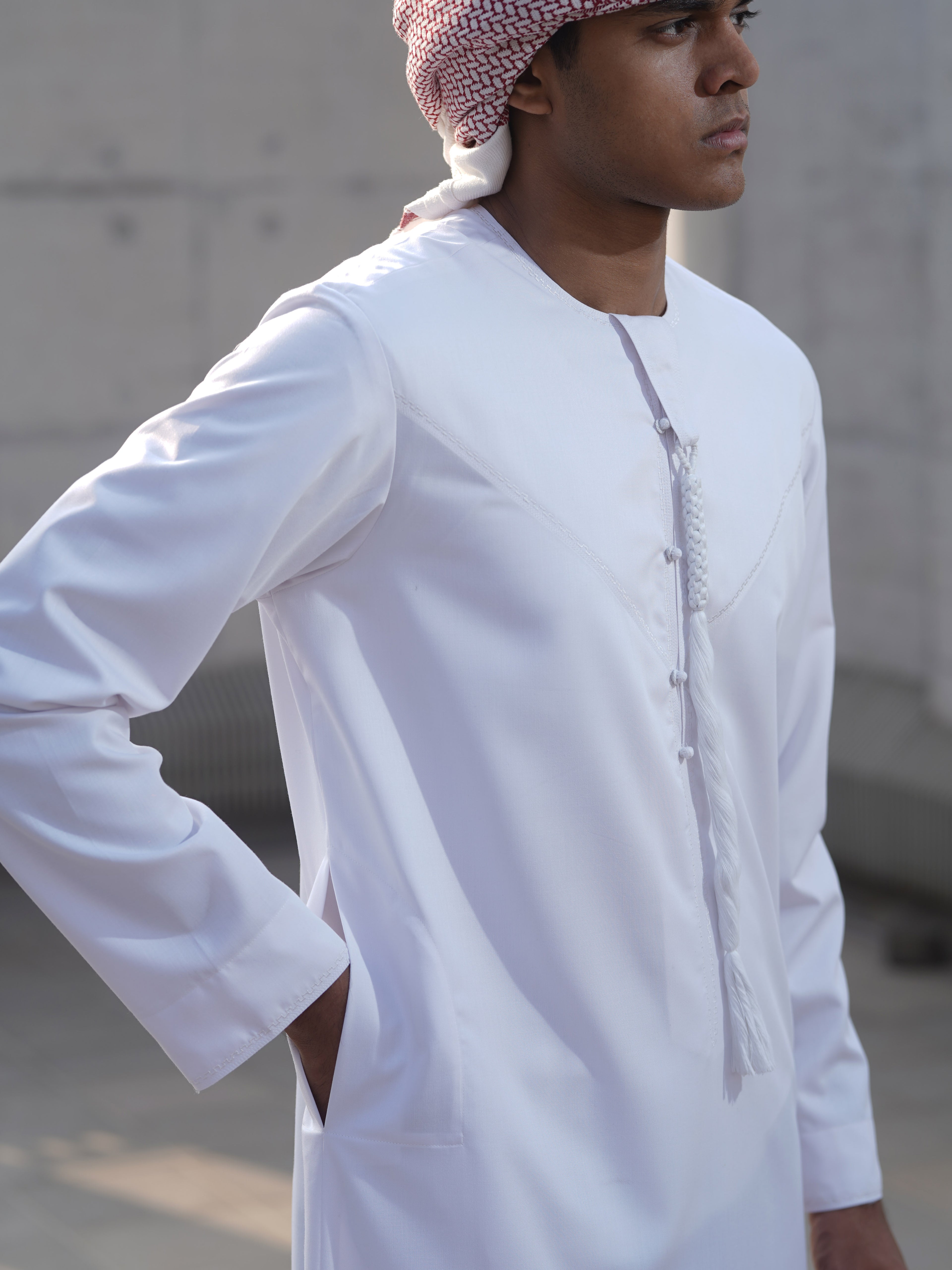 Emirati White Kandura